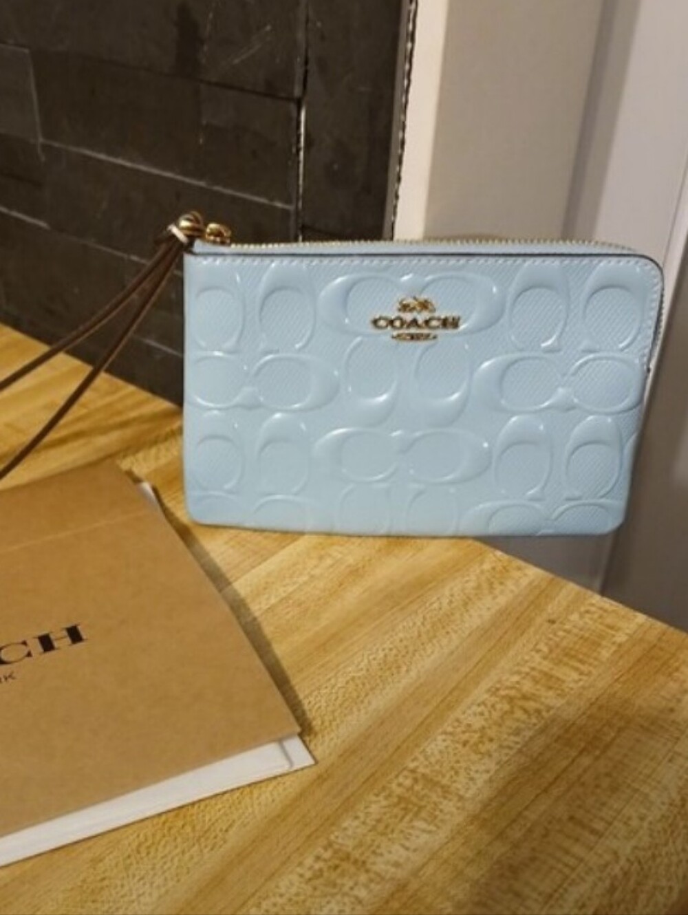 Coach- Corner Zip Embossed Wristlet Clutch (Light Blue 🩵) - Picture 6 of 9